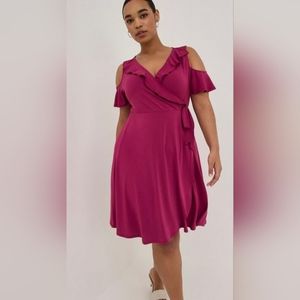 Womens Torrid Mini Studio Knit Cold Shoulder Faux Wrap Dress NWT SIZE 4